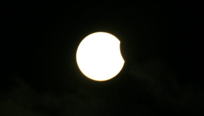 eclipse-solar-primeiro-contato-1024x724-1