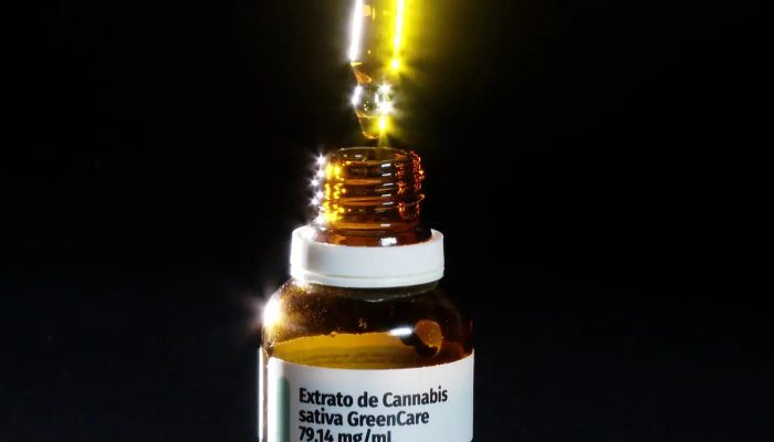 extrato_de_cannabis_e_utilizado_para_dores_fisicas_e_mentais.jpg