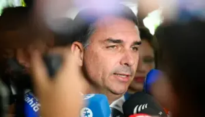 flavio-bolsonaro-capa-300x200.jpeg