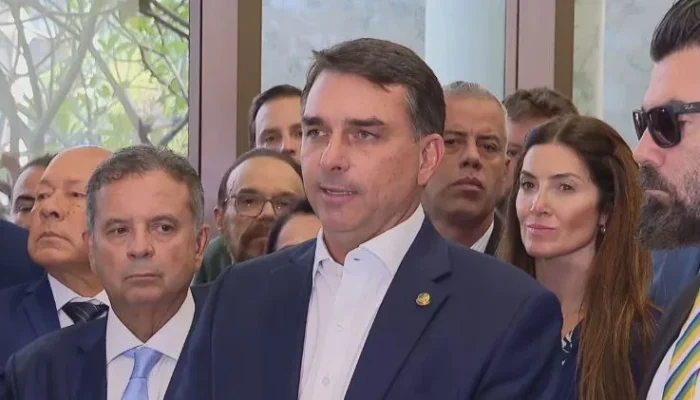 flavio-bolsonaro-x-reproducao-video-cnn