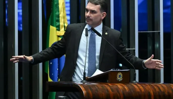 flavio-terno-escuro-ag-senado