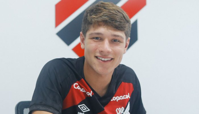 gustavo-gomes-athletico-novo-contrato