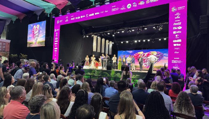 Lançamento do selo de Indicação Geográfica da Uva Niagara Rosada de Jundiahy — F