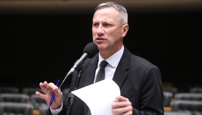 Foto: Além da prisão preventiva, o deputado pede que o Ministério Público avalie