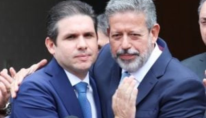 lira-e-hugo-motta-300x196-1