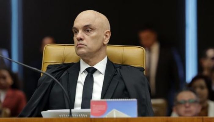 moraes-camisa-branca-via-stf