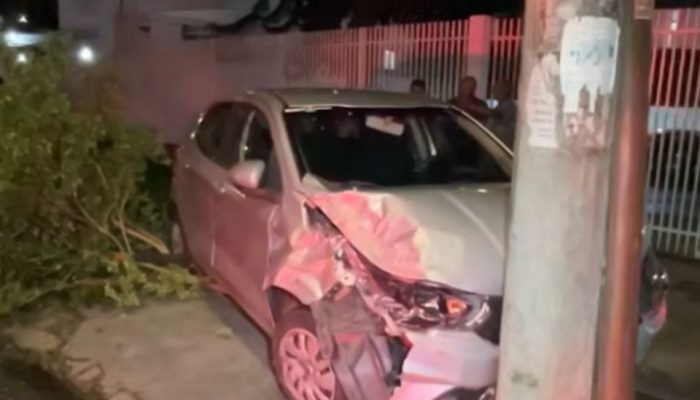 Motorista foi encontrado consciente no porta-malas após os criminosos abandonare