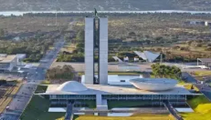 praca-dos-tres-poderes-palacio-do-planalto-congresso-nacional-stf-300x132.jpg