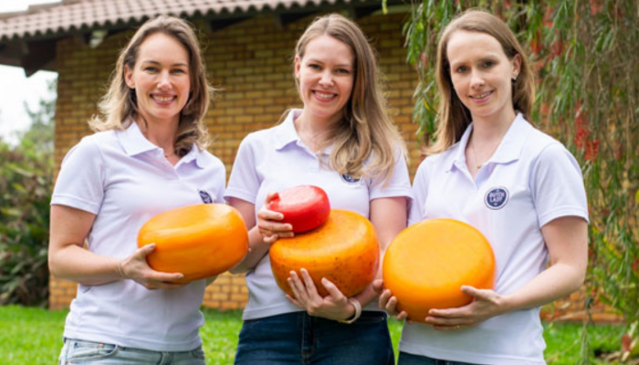 selo-arte-carambei-camila-fabiane-e-nathalia-dutch006721240202609161732.png