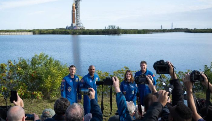 sls-artemis-2-astronautas-1024x676-1