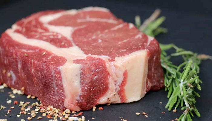 steak-carne-vermelha-contra-file-carne-bovina